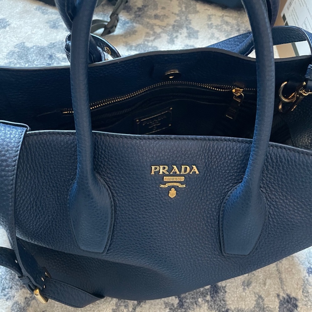 PRADA Leather Bag - Picture 4 of 4
